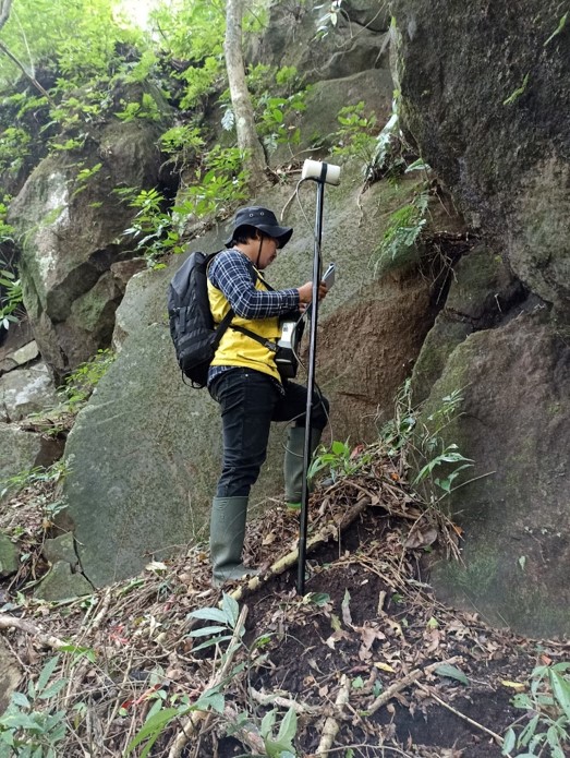 PT. PRIHADITAMA hp: 085294149948 sedia jasa survei geofisika geologi oseanografi meliputi Pemetaan SBP Georadar GPR Geolistrik Geomagnet Gravity Topo Seismik.