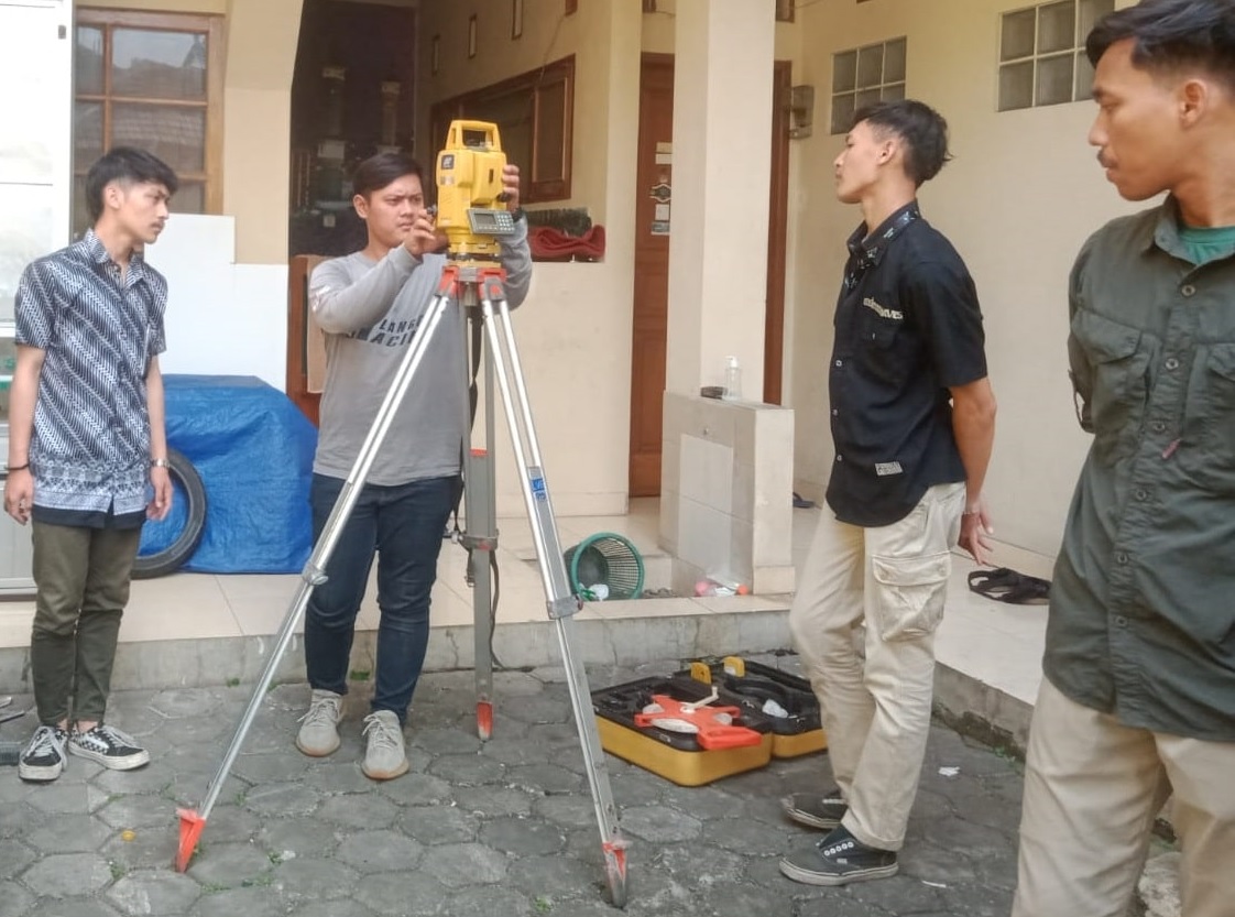 PT.Prihaditama konsultan geosains, hub: 0852-9414-9948 Jasa survey geolistrik, georadar, geomagnet, instruments rental, marine survey, geoteknik sipil Bandung.